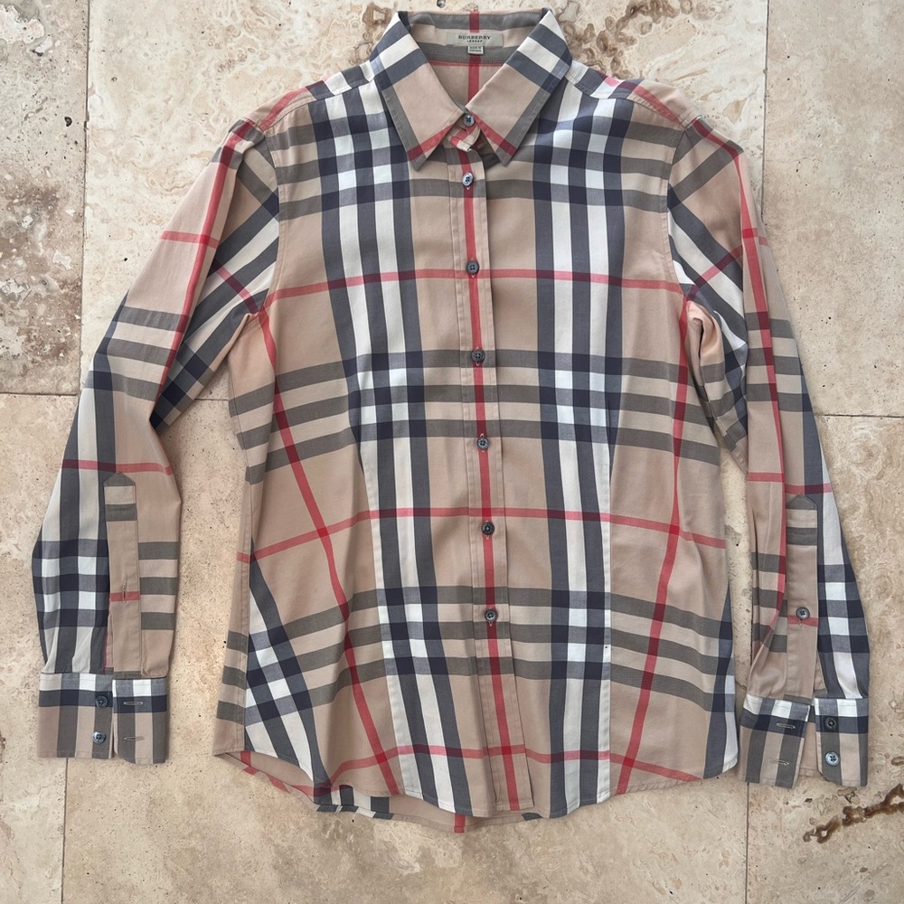 Classic Burberry Shirt size Small-Women’s
